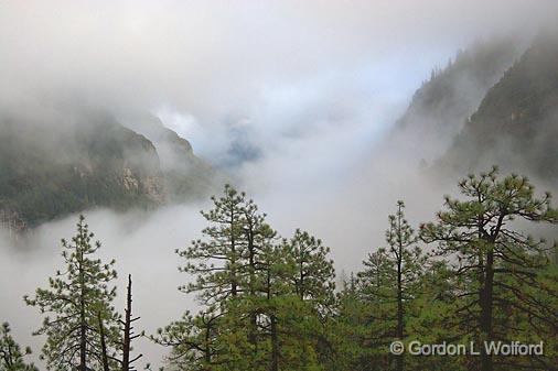 Fog-filled Yosemite Valley_22827.jpg - Photographed in Yosemite National Park, California, USA.